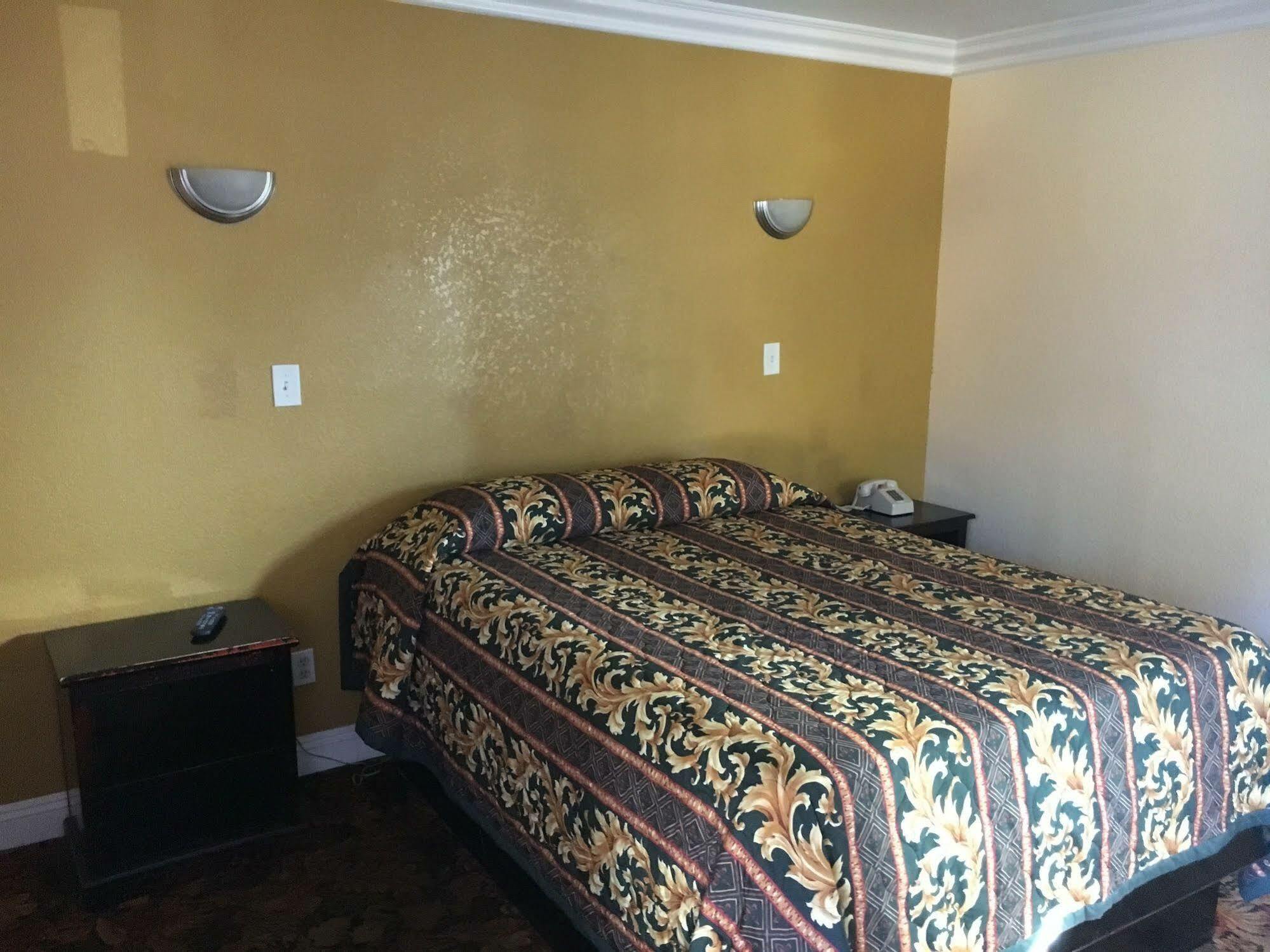 Satellite Motel, Angeles - Lax